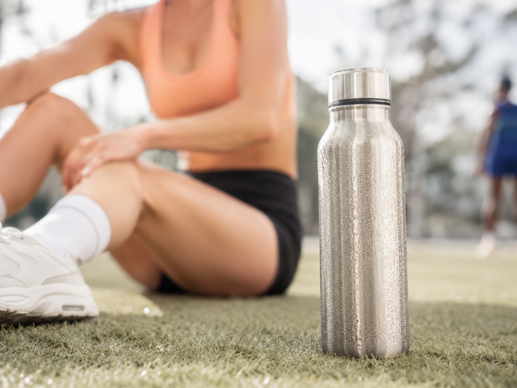 Wasserflasche und Sport
