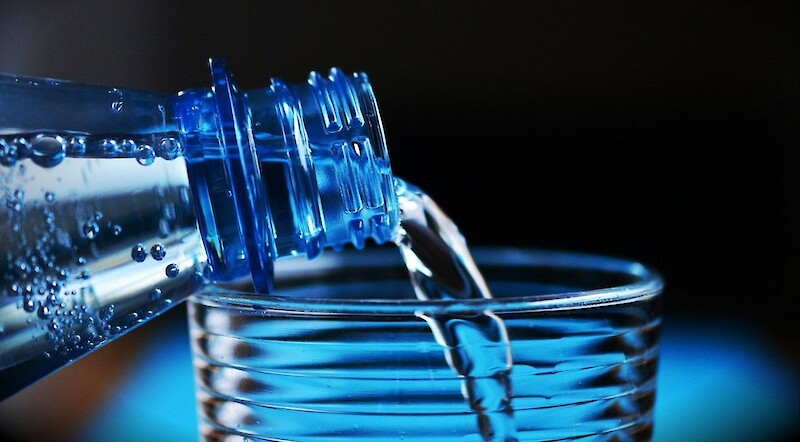 Übermäßiger Wasserkonsum schadet dem Körper
